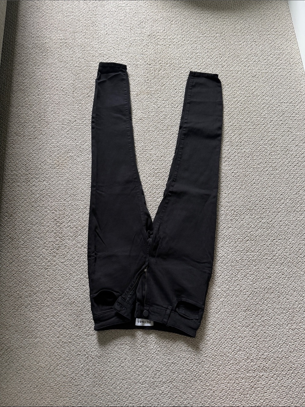 DL1961 Women's Black Skinny Jeans - Picture 2 of 3
